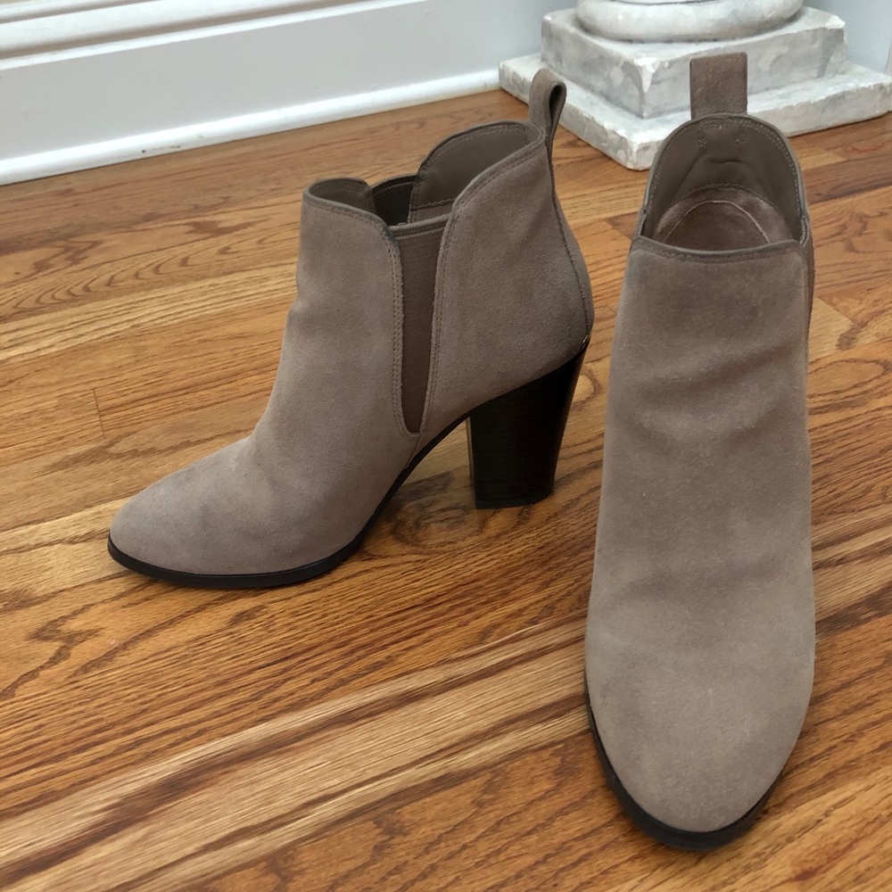 MICHAEL KORS Booties